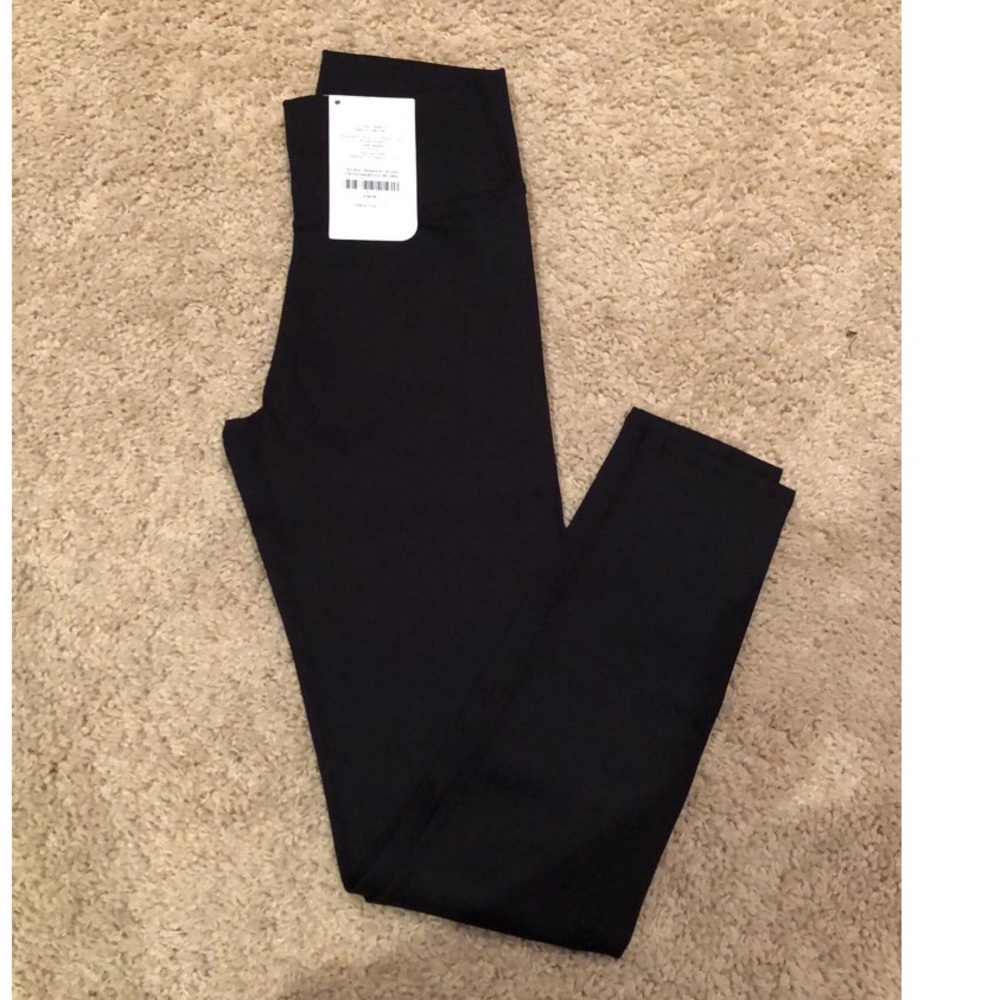 *LOWER PRICE!!!* 🤗🤗 Fabletics leggings!!